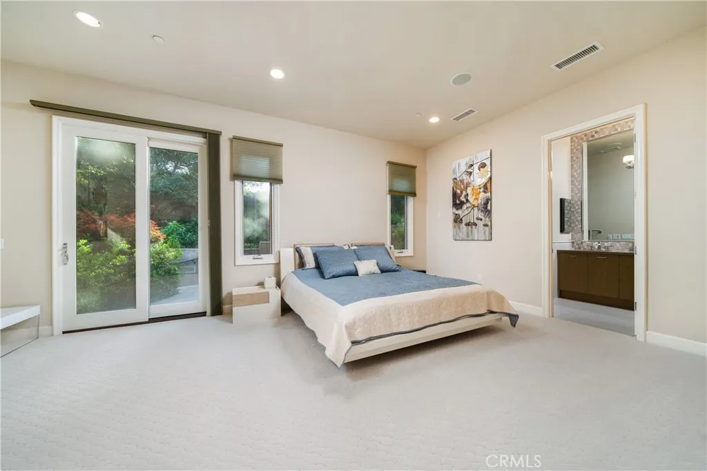 1051 Oak Canyon Lane, Glendora, California 91741 home-pic-22